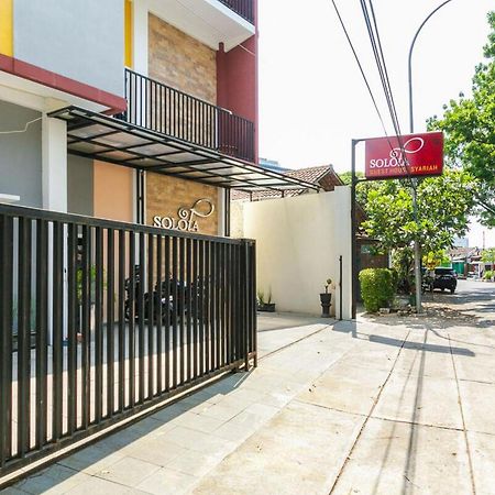 Hotel Reddoorz Syariah Near Purwosari Train Station Solo Exterior foto